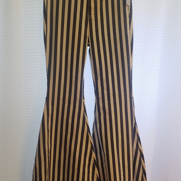 Free People We the Free High-Rise Bell Bottom - Picture 7 of 8